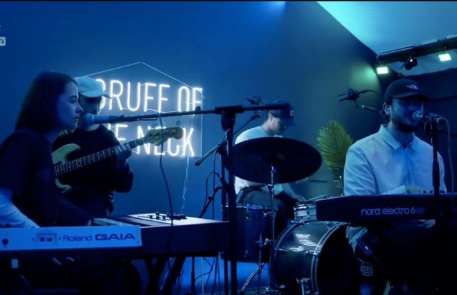 Chartreuse - Keep Checking Up On Me (Scruff of the Neck session)